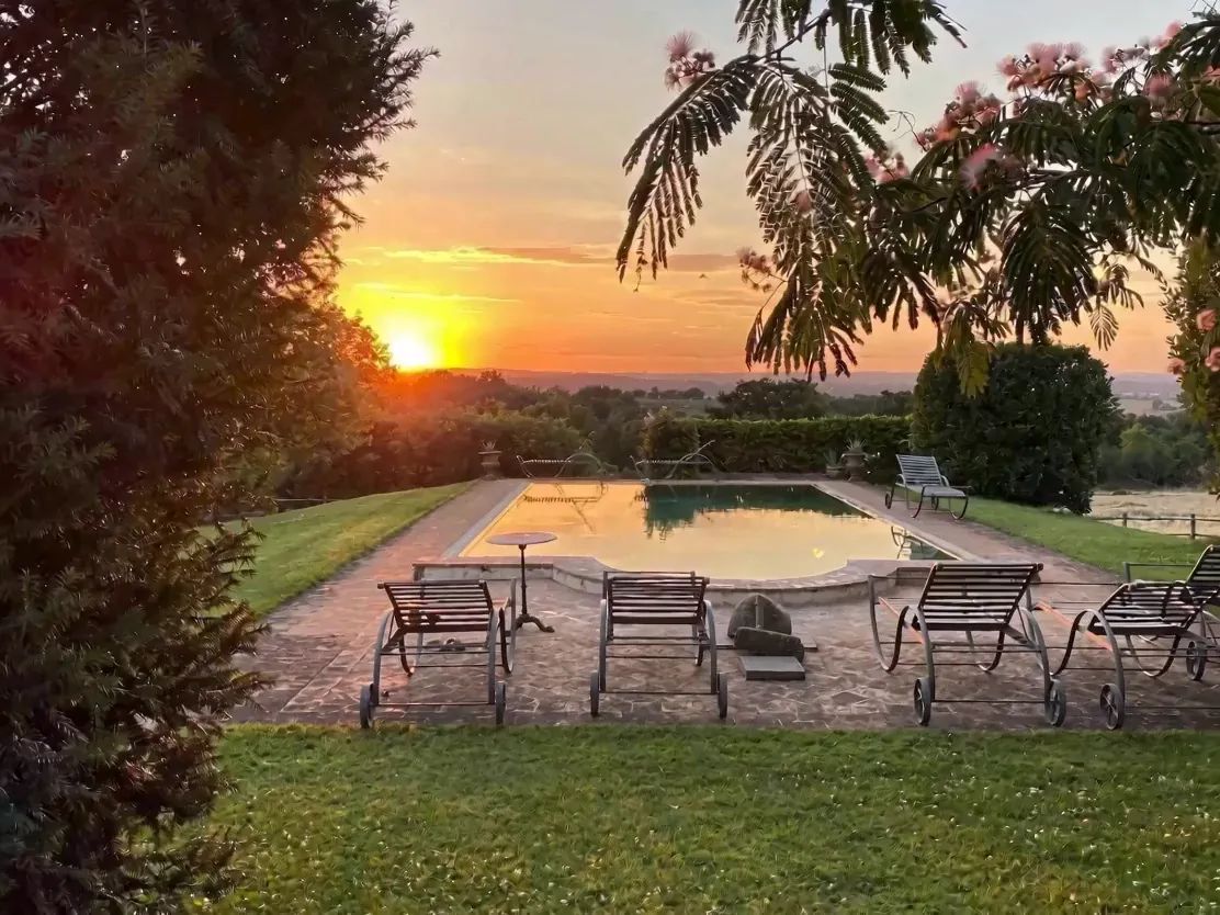 The estate at Tenuta Villa Lavinia, filmed in the late afternoon.